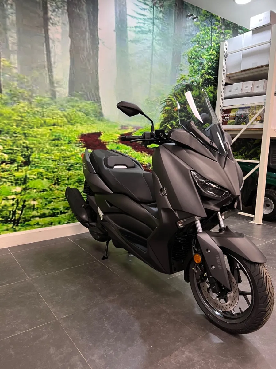 New Yamaha XMAX 125 save €1,000 - Image 3