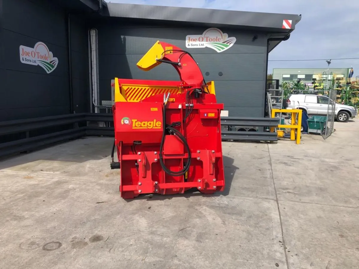 New Teagle T2 Front Mounted Straw Blower - Image 3