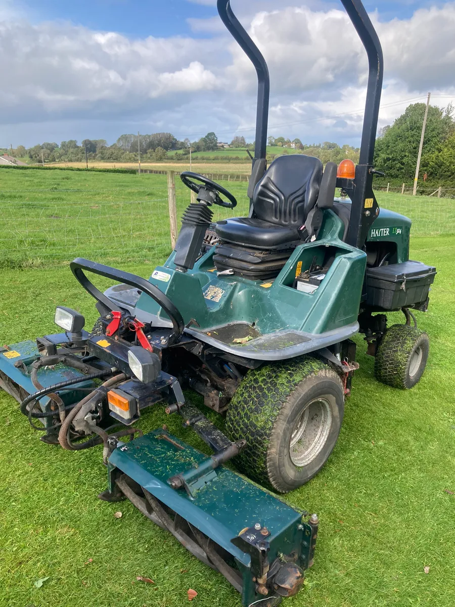 Hayter 324 cylinder mower - Image 1