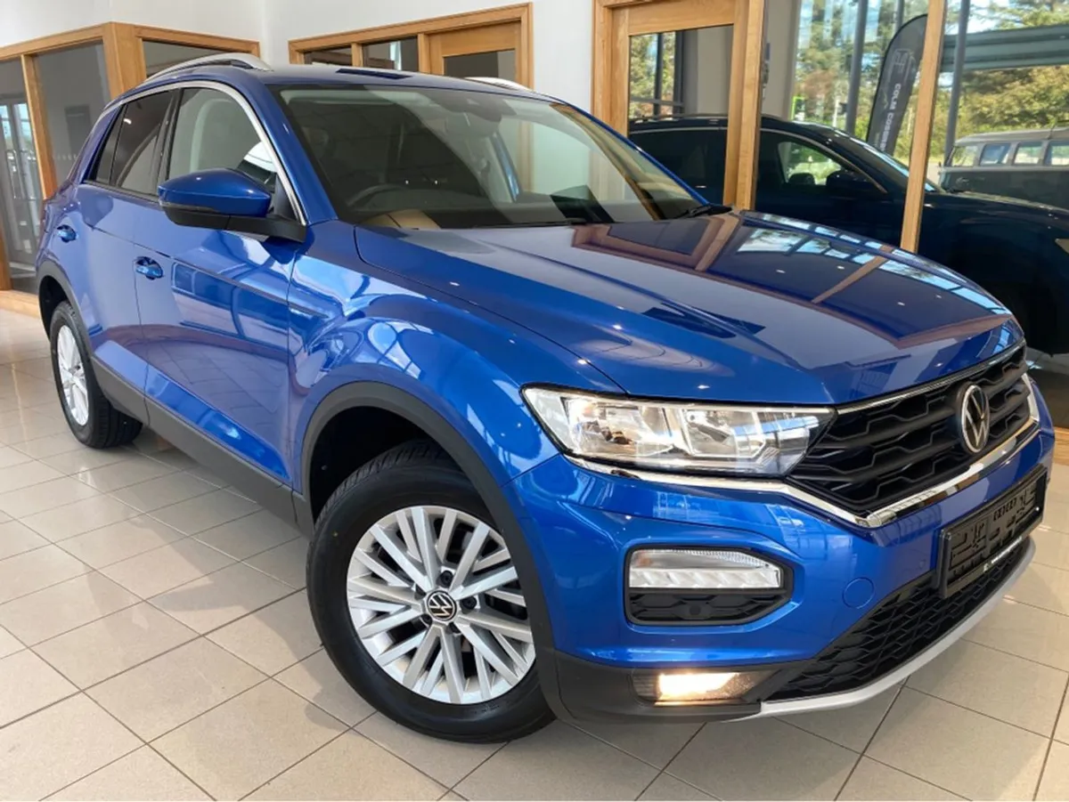 Volkswagen T-Roc Design 1.0 TSI Manual 6speed 110 - Image 1