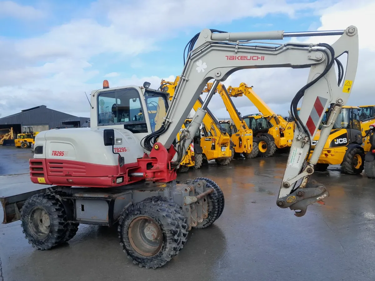 2014 Takeuchi TB 295 W (17700) - Image 2