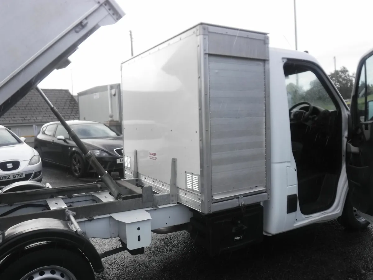 2018 Vauxhall Movano 3500kg tipper . - Image 4