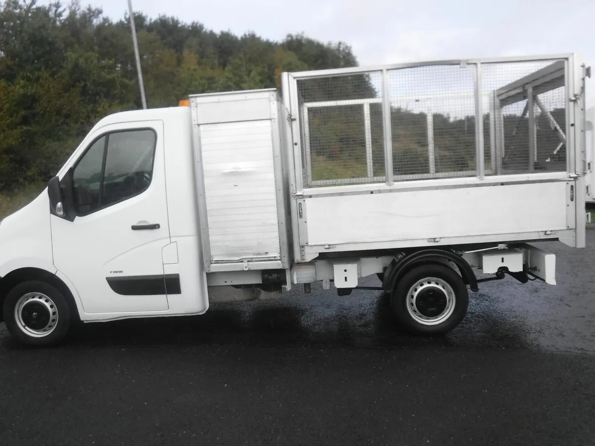 2018 Vauxhall Movano 3500kg tipper . - Image 2