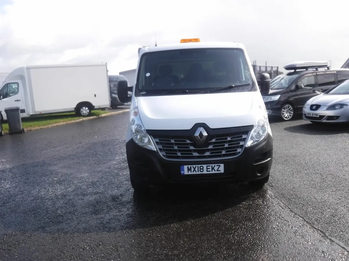 2018 Renault Master 3500kg tipper . - Image 2