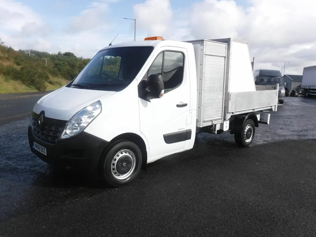 2018 Renault Master 3500kg tipper . - Image 1