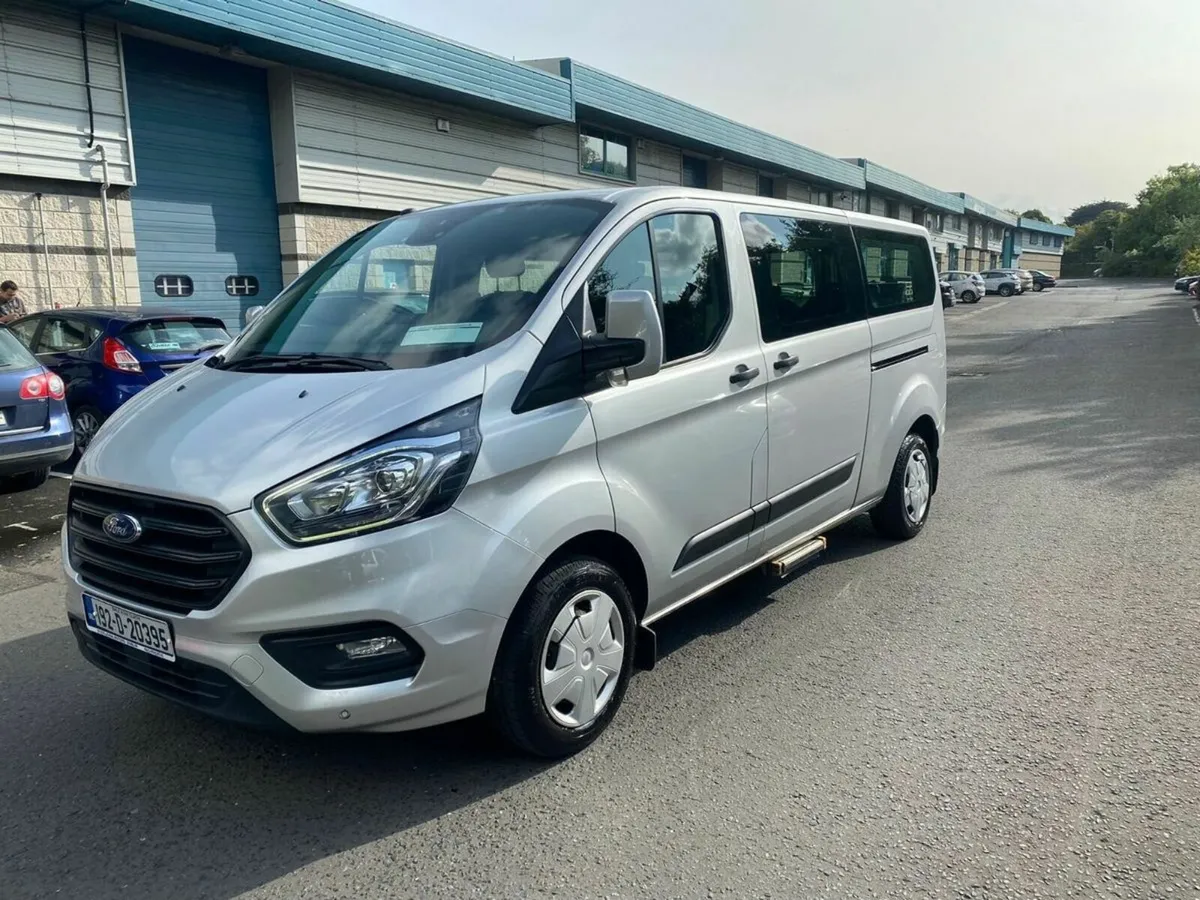 Ford Transit Costum / 2019 / Manual / 8 Seater - Image 1