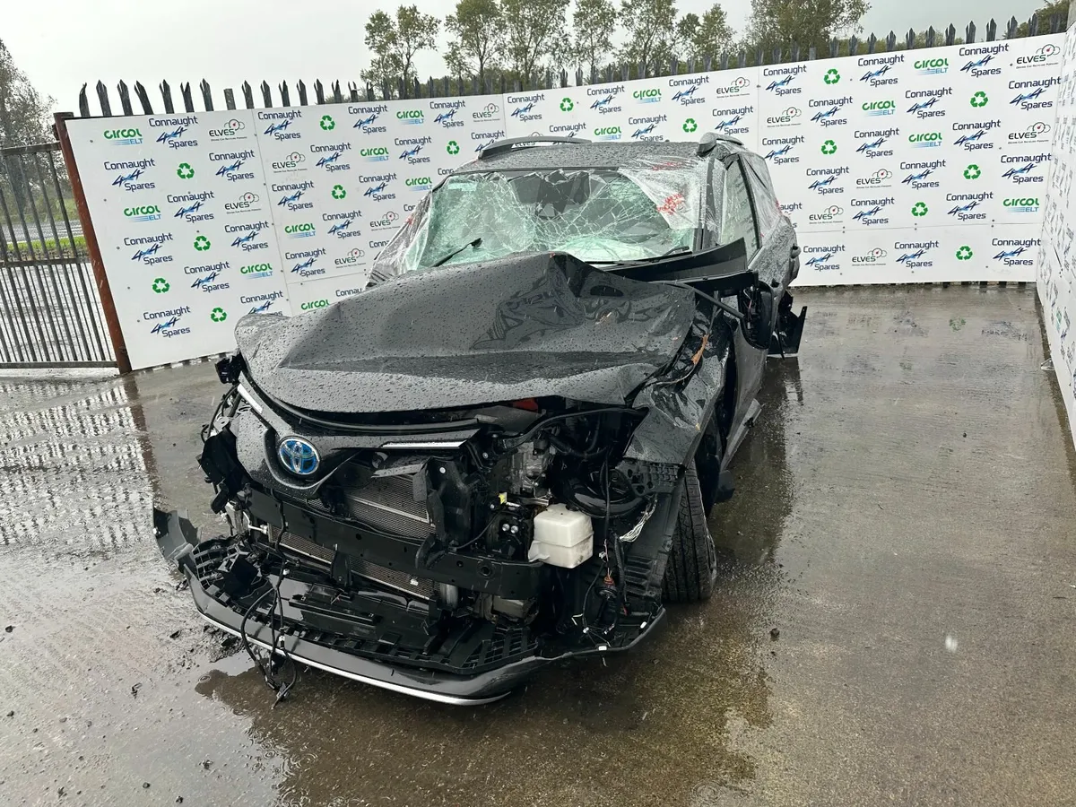 2018 TOYOTA RAV 4 2.5 HYBRID JUST IN FOR BREAKING - Image 2