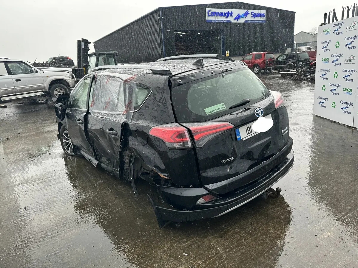 2018 TOYOTA RAV 4 2.5 HYBRID JUST IN FOR BREAKING - Image 3