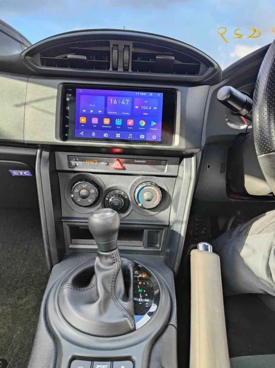 Toyota 86 Carplay Android radio - Image 3