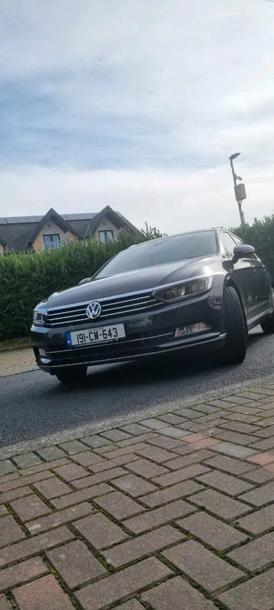 Volkswagen Passat Highline estate - Image 2