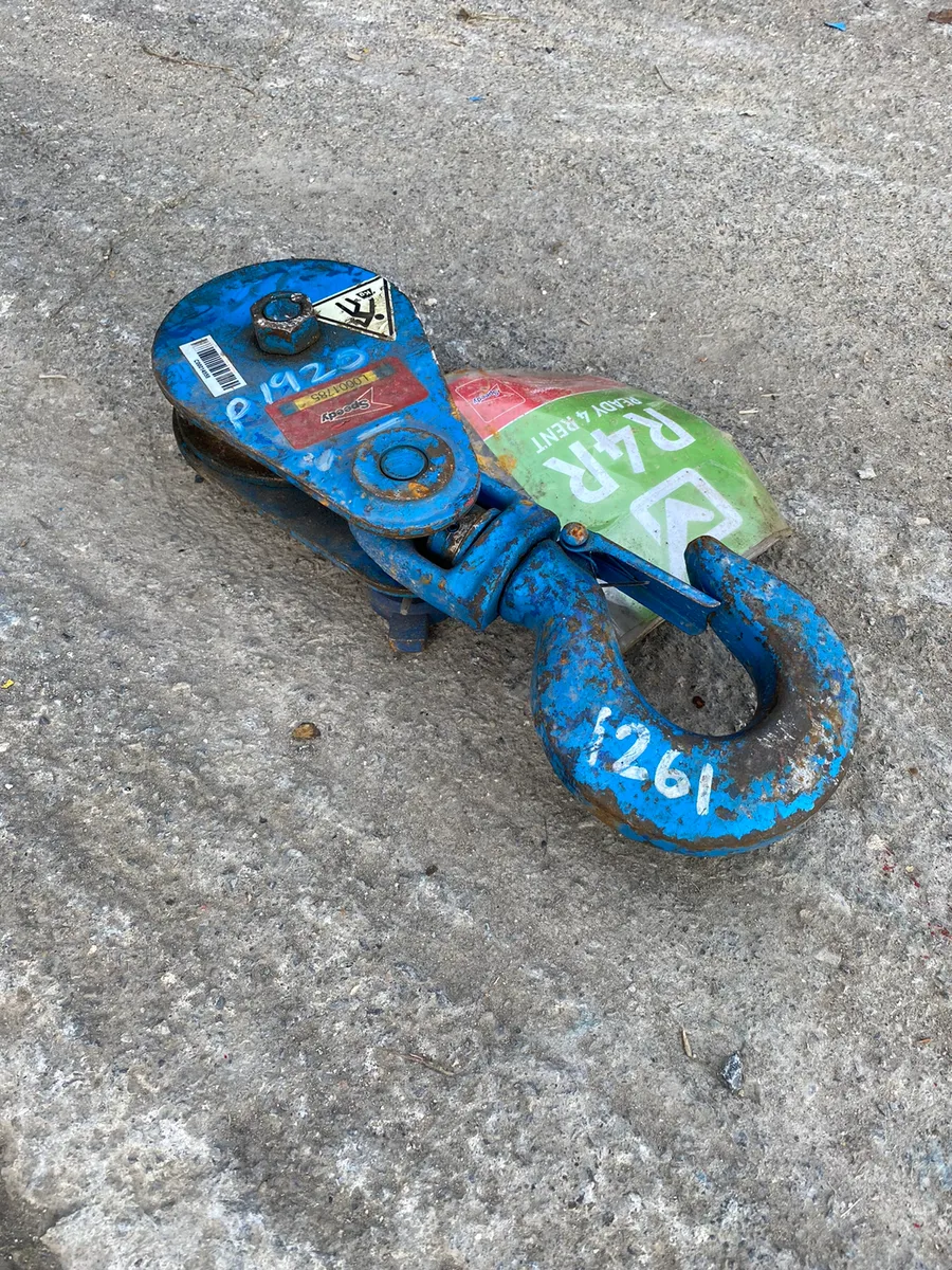 Hoist and Pully - Image 2