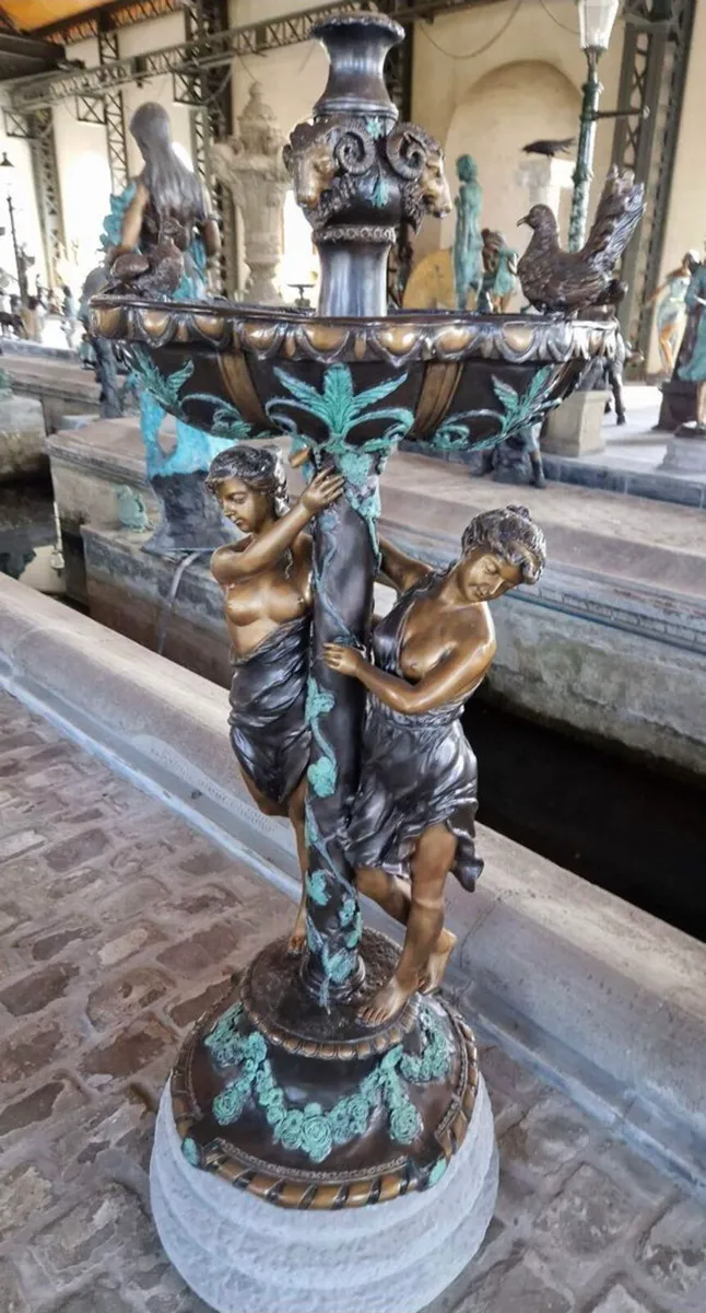 Bronze goddess fountain - Image 1