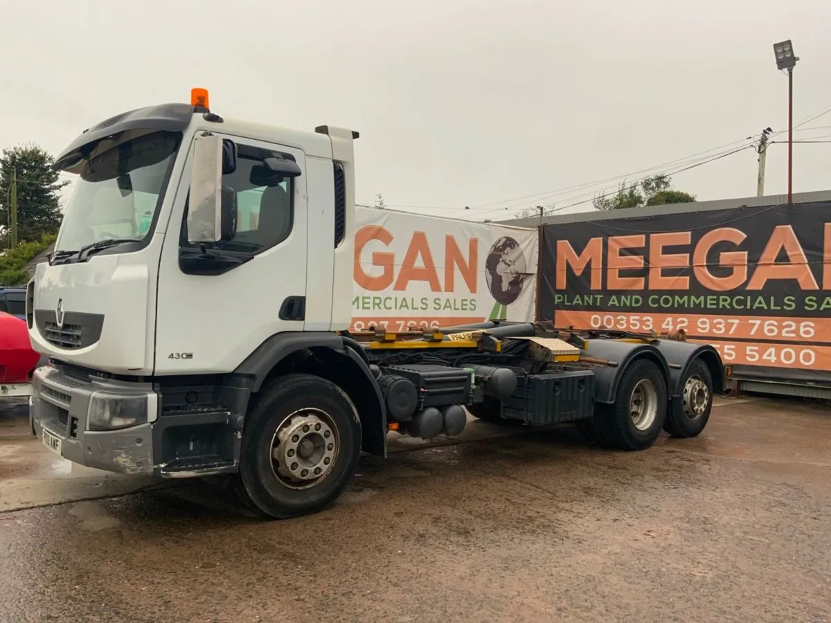Renault Premium 26tonne Rear Lift / Steer Hook Lo - Image 3