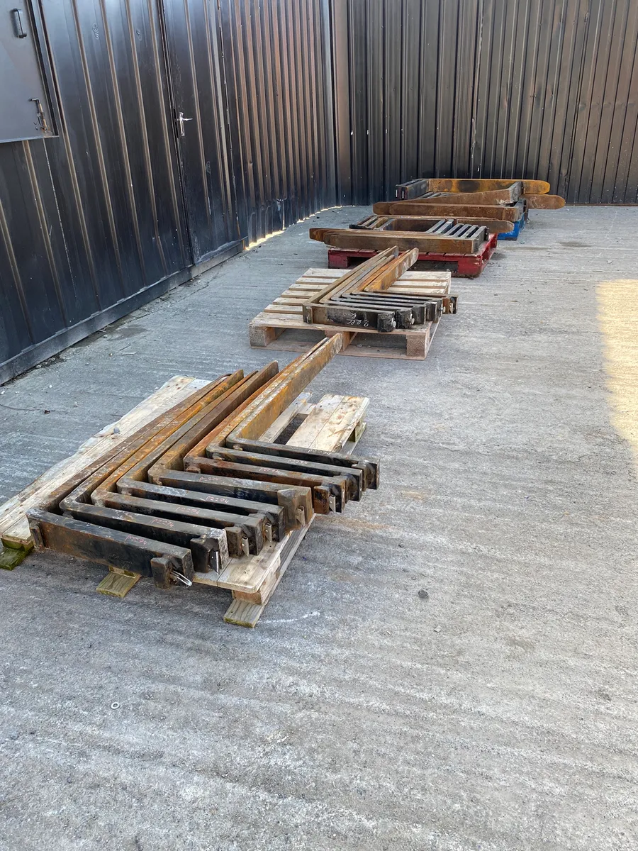 Large Selection of Pallet Forks - Image 1