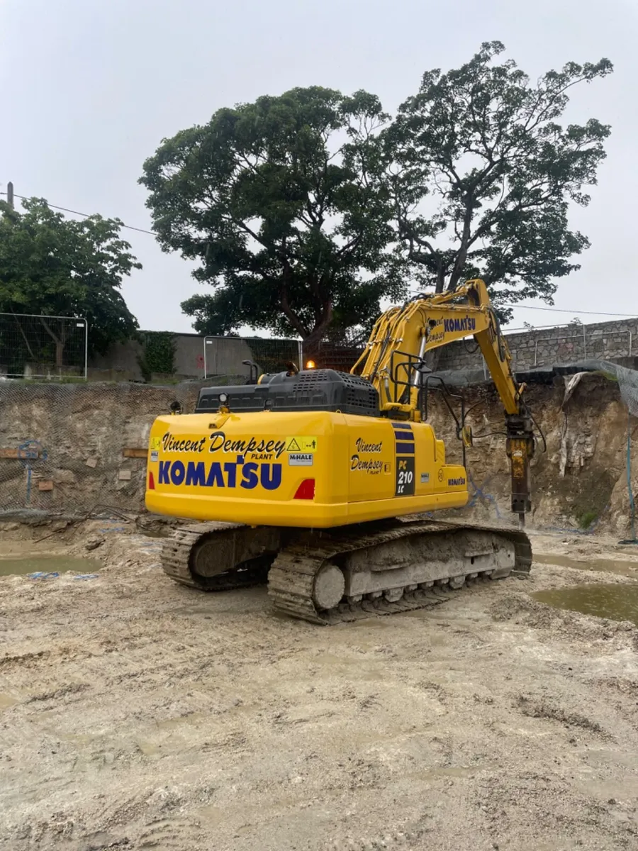 20T-25T Excavators Self Drive - Image 1