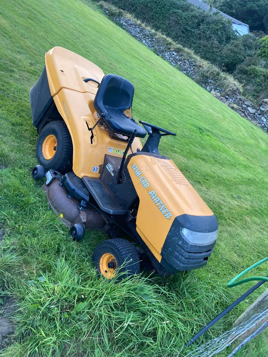 Partner ride on online lawn mower