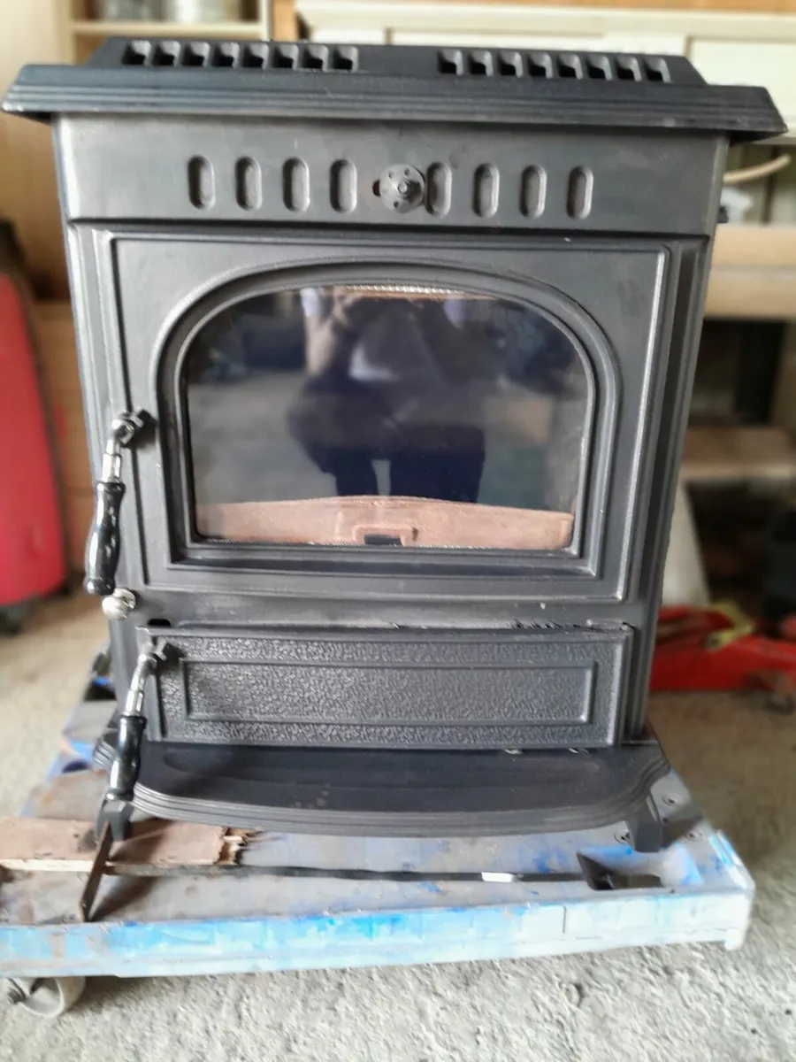 https://www.donedeal.ie/all?wordsu003dsolid%20fuel%20stoves