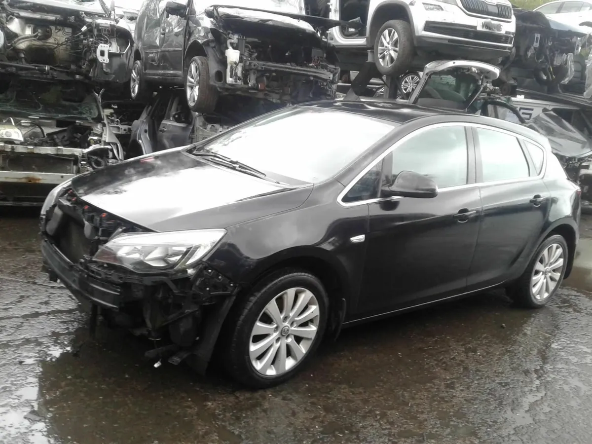 2015 VAUXHALL ASTRA BREAKING FOR PARTS