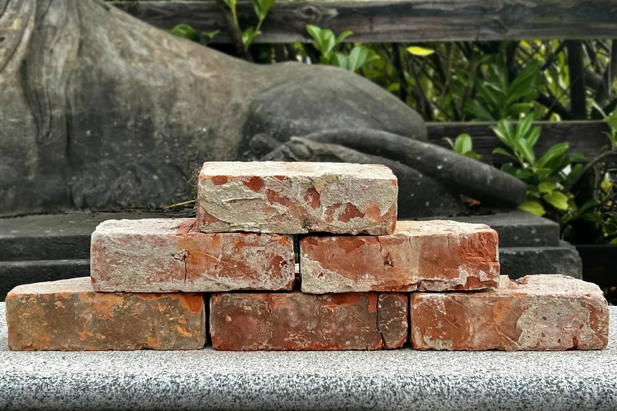 Reclaimed Orange / Red Bricks - Image 1