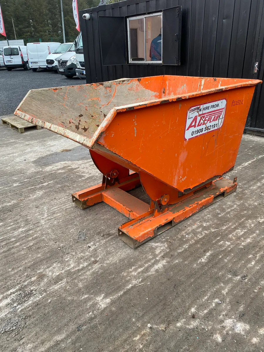 Tipping Skip - Image 4