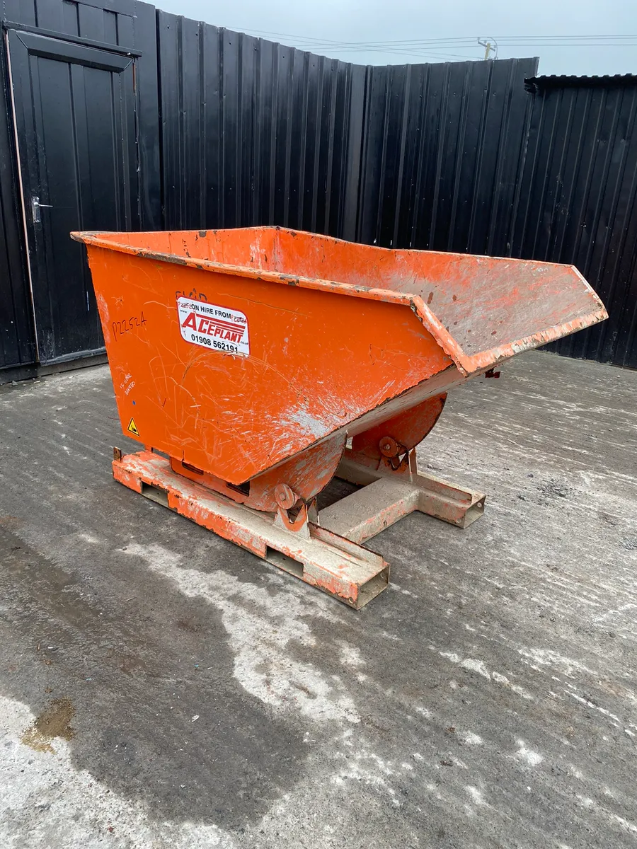 Tipping Skip - Image 1