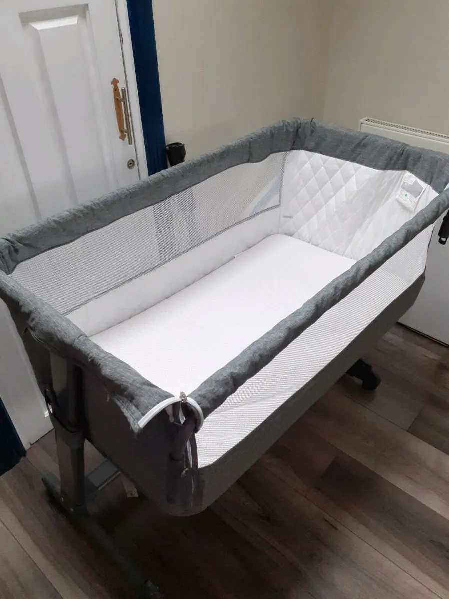 Cozi sleeper best sale bedside crib