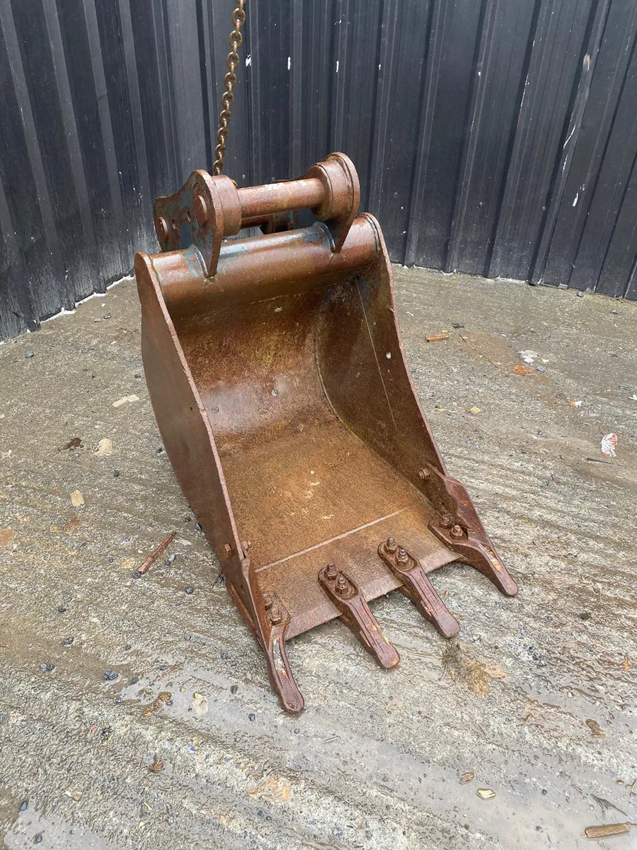 Bucket P2241B - Image 1