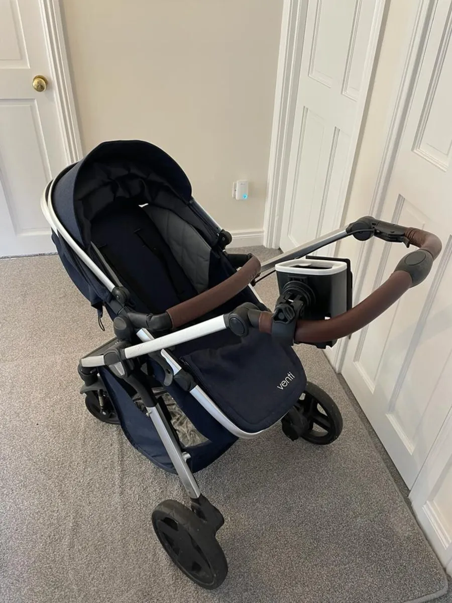 Venti pram shop travel system