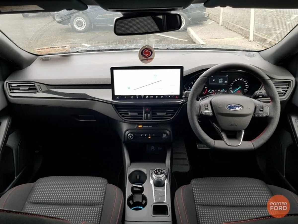 Ford Focus Auto Diesel 1.5 Tdci 125PS ST Line - Image 3