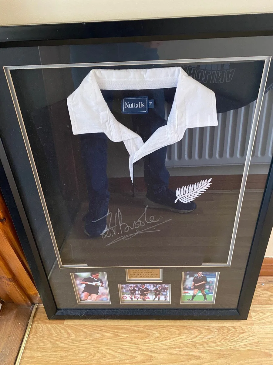 Signed framed All Black jersey - Image 1