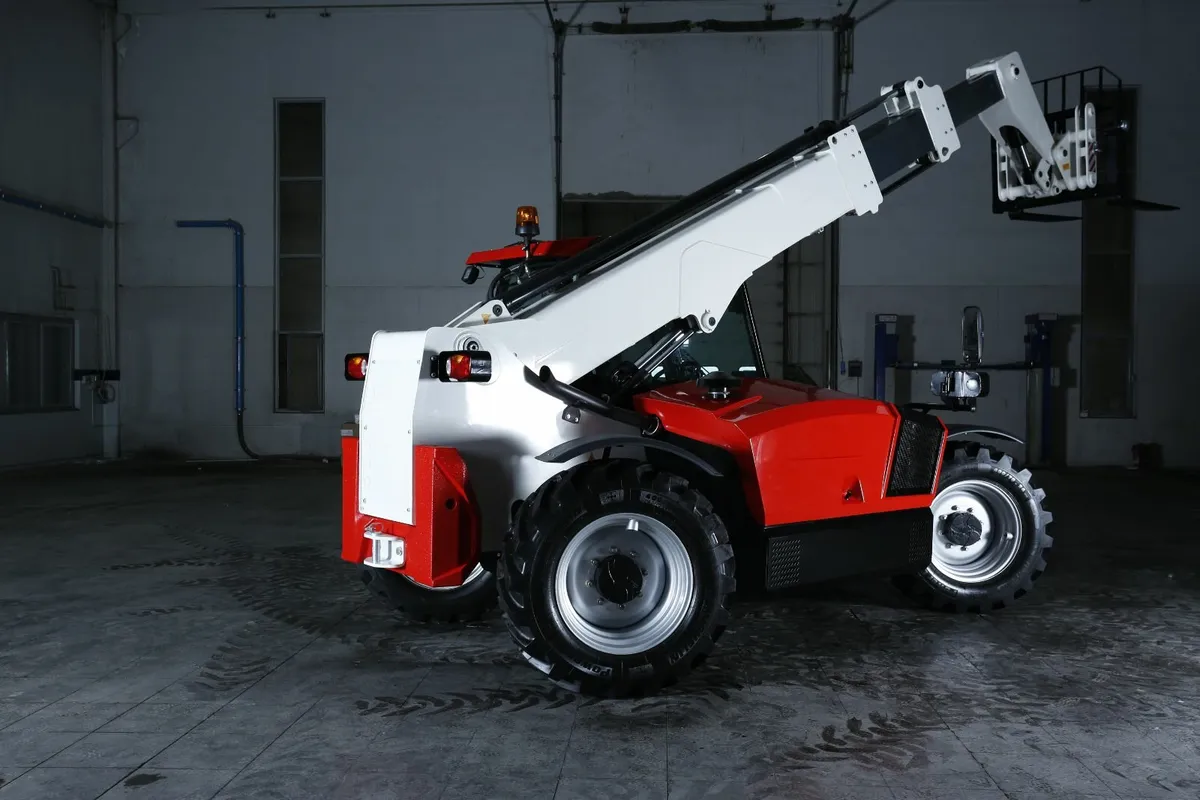 MST 9.35 telehandler for hire - Image 3