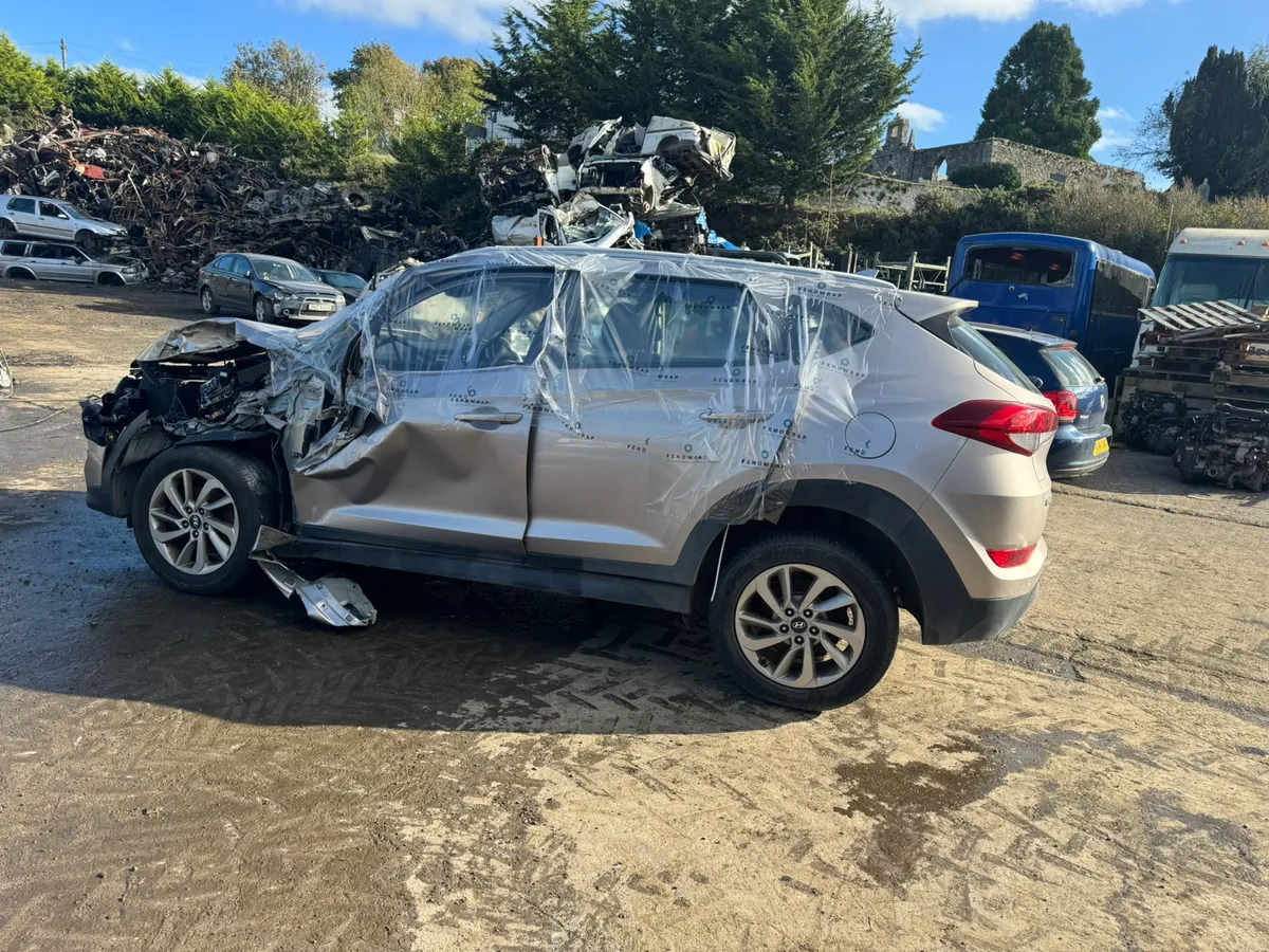 BREAKING 2016 HYUNDAI TUCSON 1.7 CRDI - Image 4