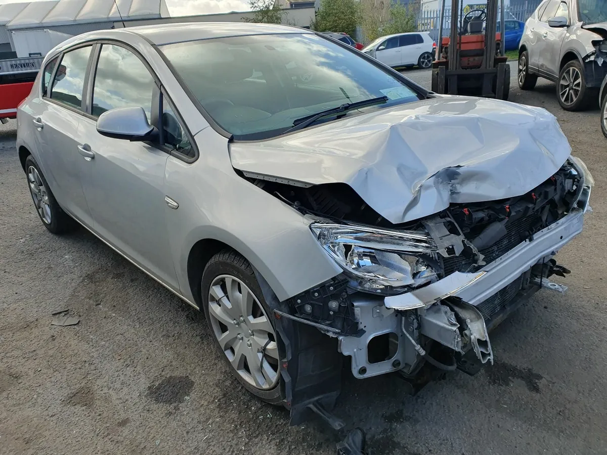 11 OPEL ASTRA 1.3 CDTI FOR BREAKING - Image 2