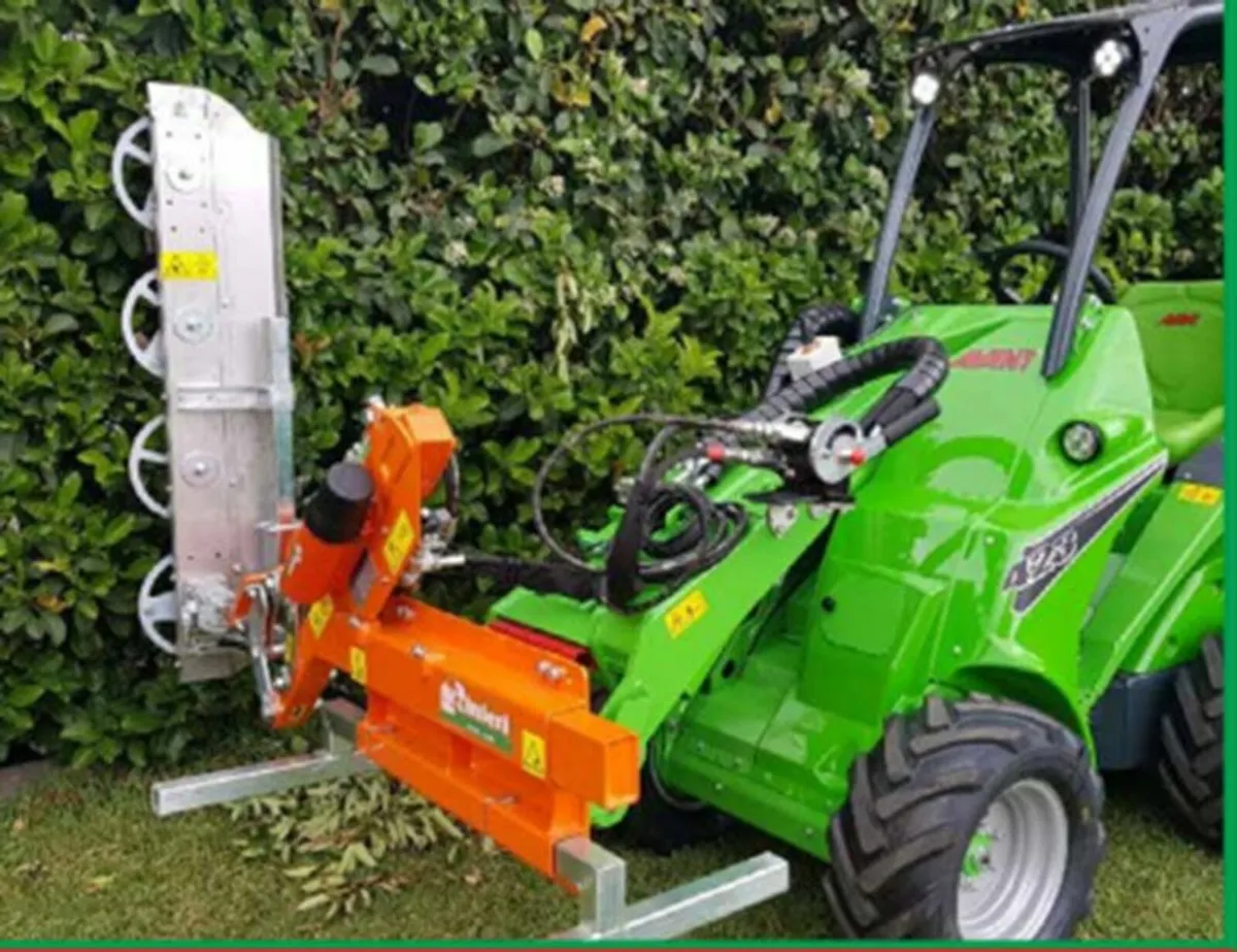 Rinieri Fingerbar hedge trimmer for Avant loader for sale in Co