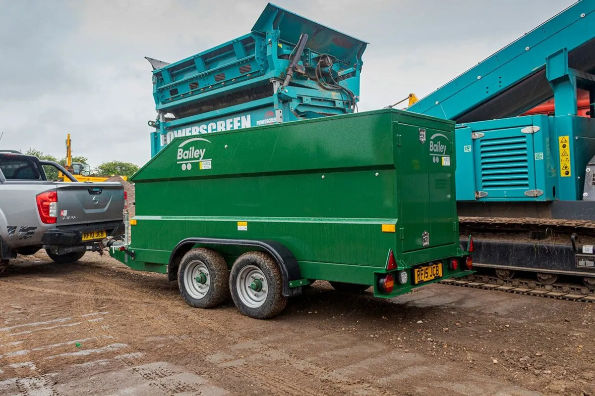 New Bailey Fuel Bowser 2000L/220L AdBlue