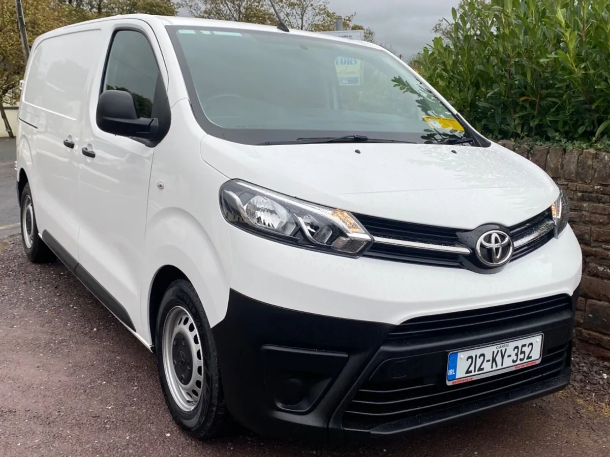2021 Toyota Proace 1.5 100HP MWB only 48000kms