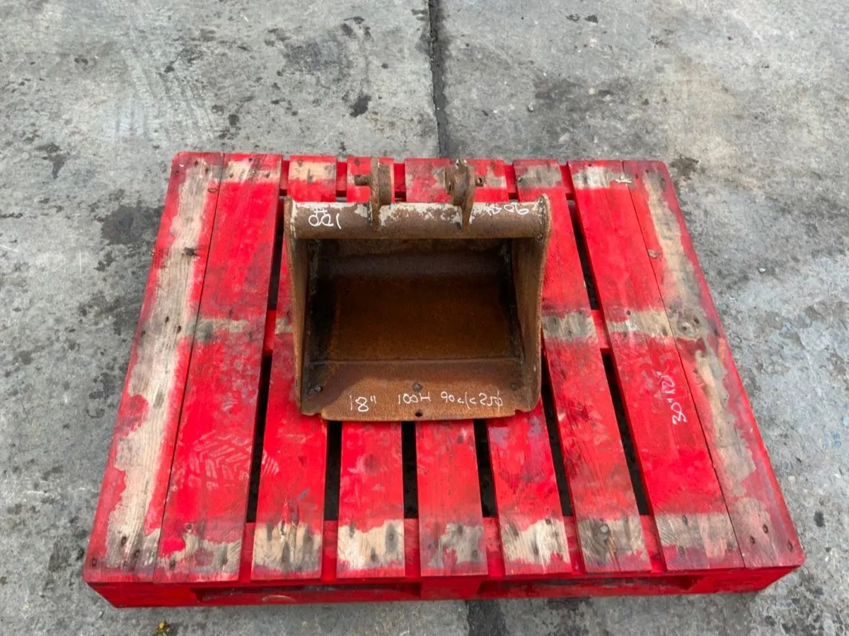 18" MINI DIGGER BUCKET....25mm PINS....1435/3 - Image 3