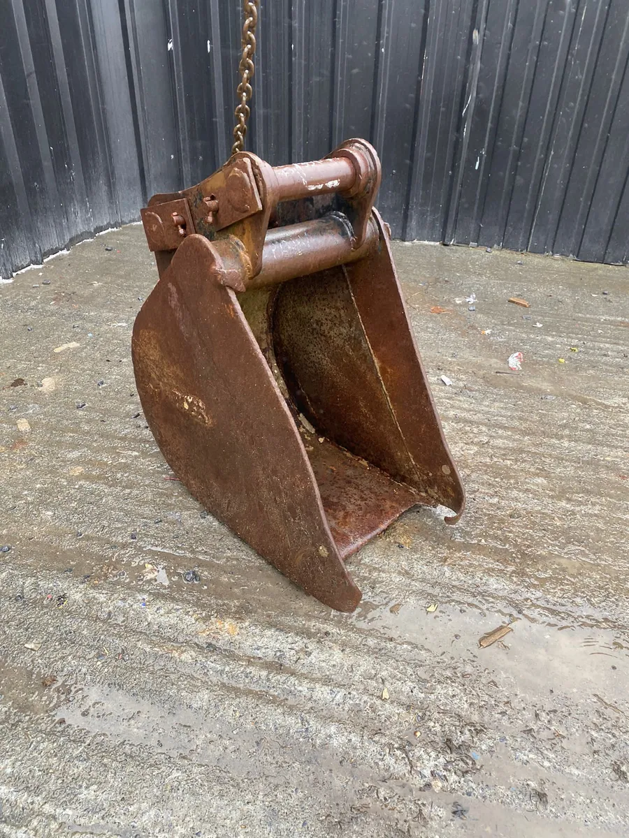 Bucket P2241A - Image 1