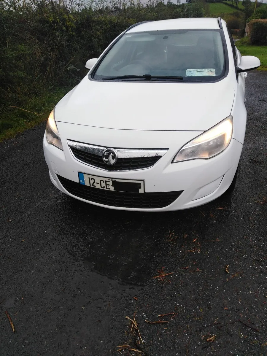 Vauxhall Astra 2012 - Image 1