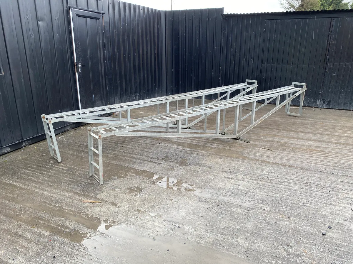 Car Display Ramps - Image 3