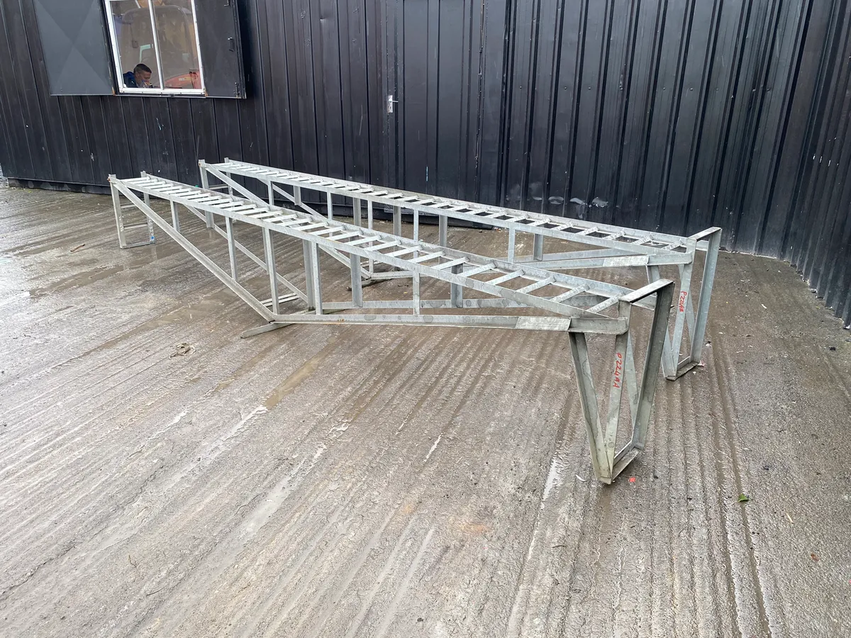 Car Display Ramps - Image 4