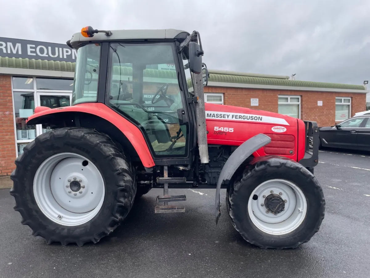 Massey Ferguson 5455 - Dyna 4 - Image 3