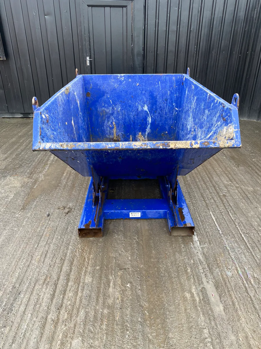 Tipping Skip - Image 2