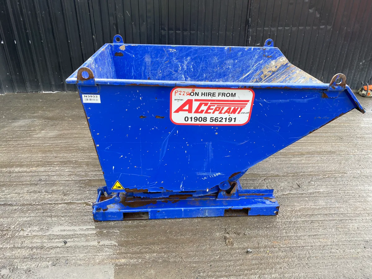 Tipping Skip - Image 4