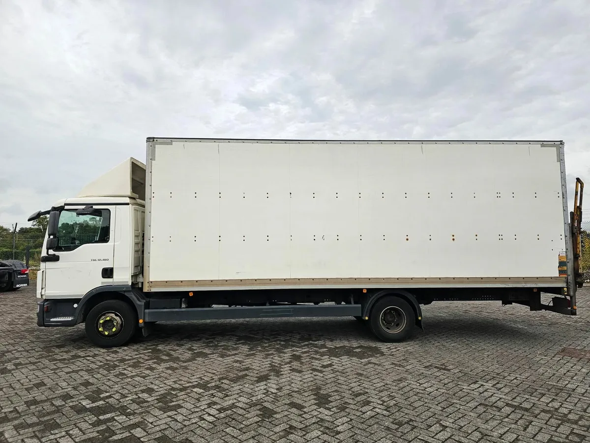 2016 Man TGL 12.180 4x2 12 ton 23ft Box Body - Image 3