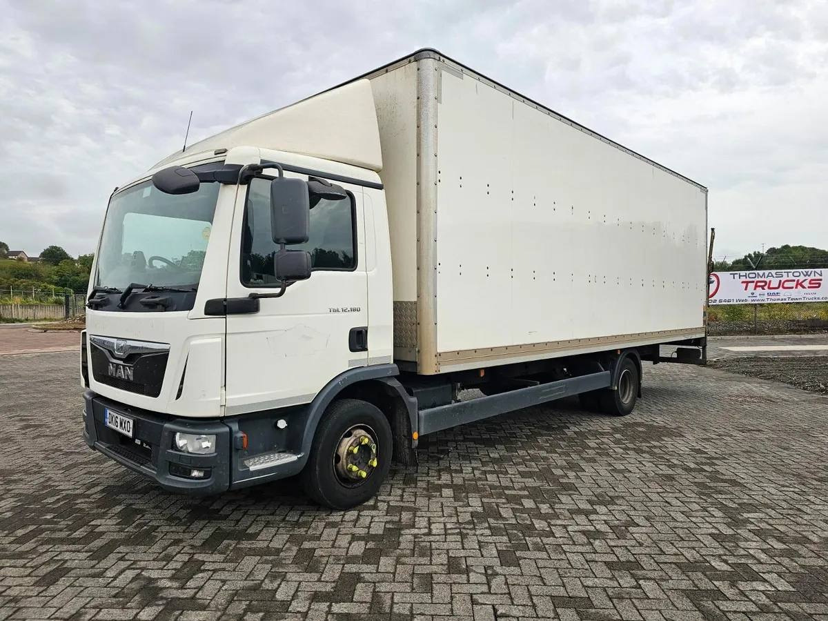 2016 Man TGL 12.180 4x2 12 ton 23ft Box Body - Image 2