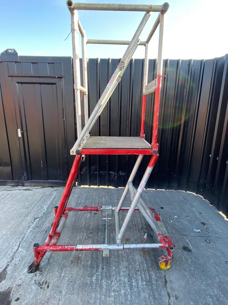 Collapsible Podium Stand - Image 2