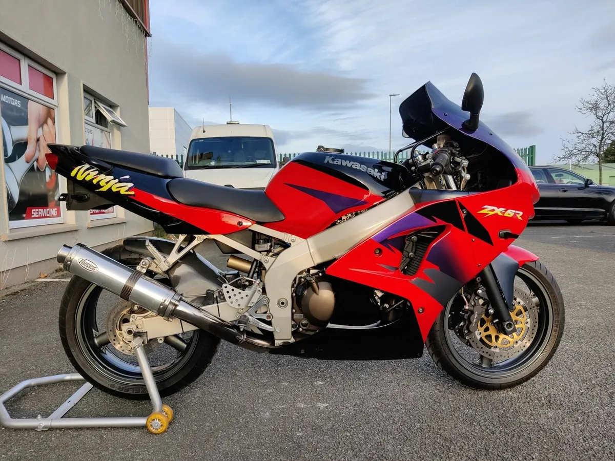 Kawasaki ZX 6 R Low km Perfect Cond. - Image 1