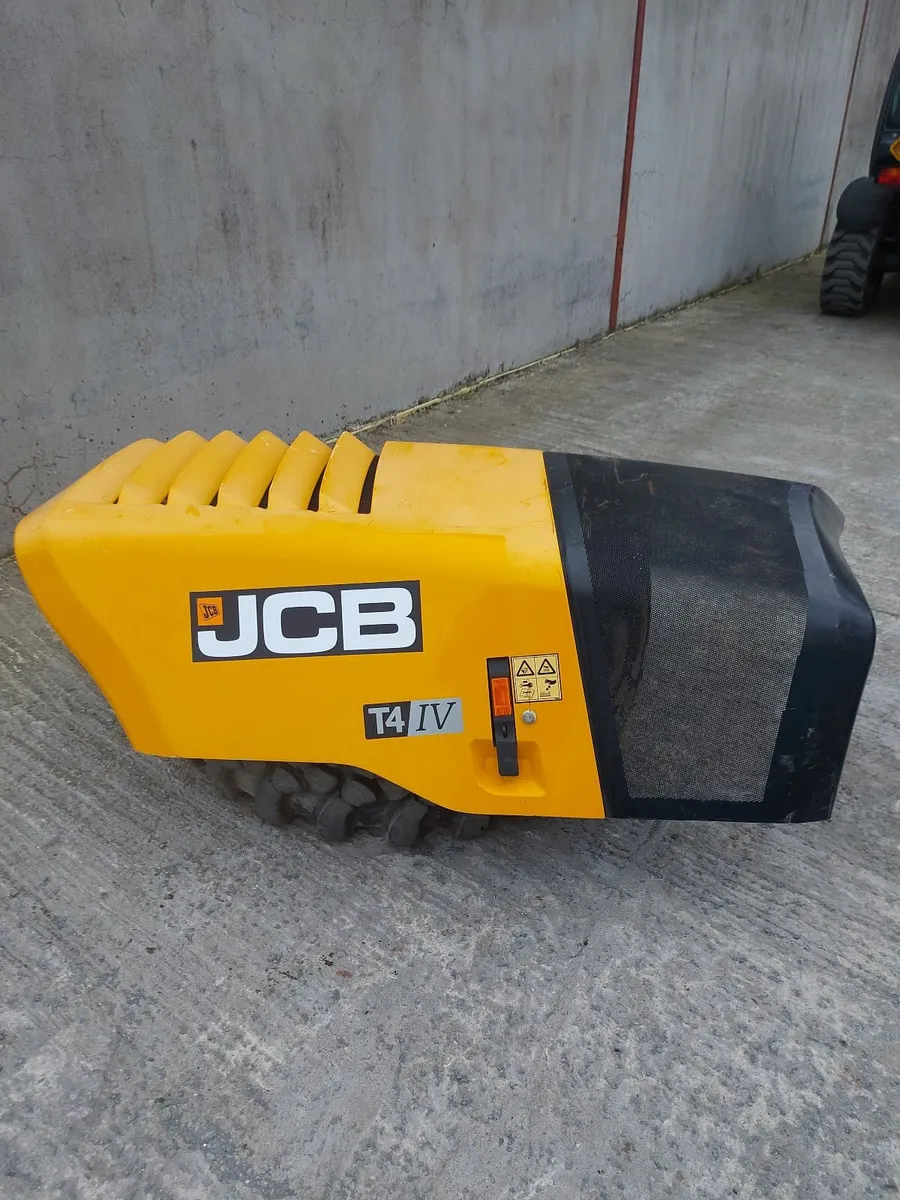 JCB BONNET - Image 1