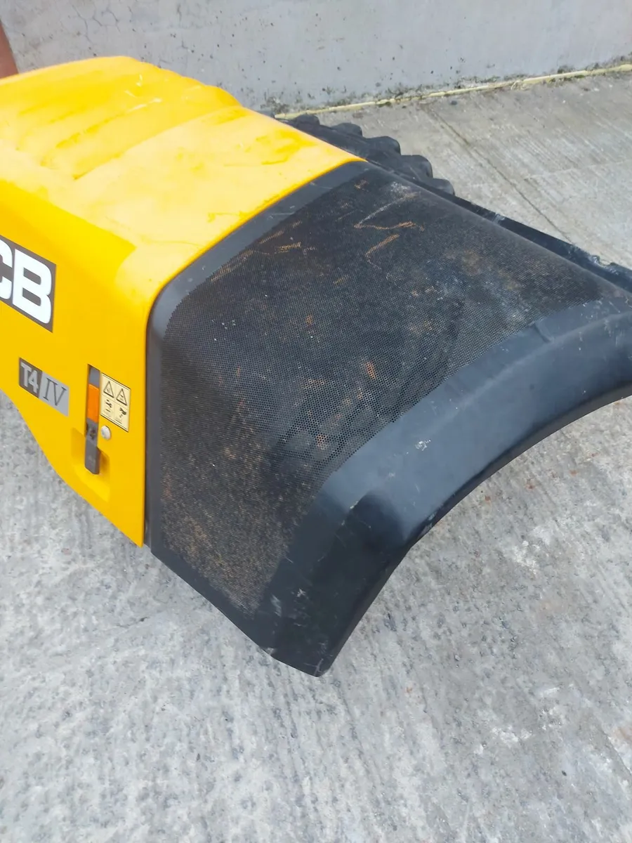 JCB BONNET - Image 3